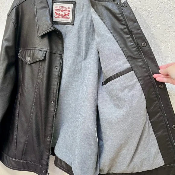 Levis Mens Faux Leather Trucker Jacket Black Zip Snap Moto Biker EUC - Picture 7 of 8